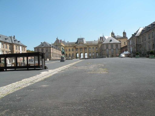  le château côté cour